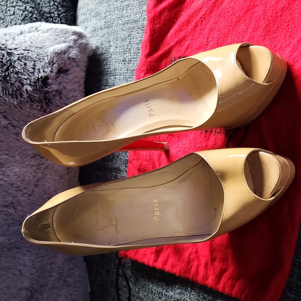 Christian Louboutin nude platforms - Picture 2 of 16